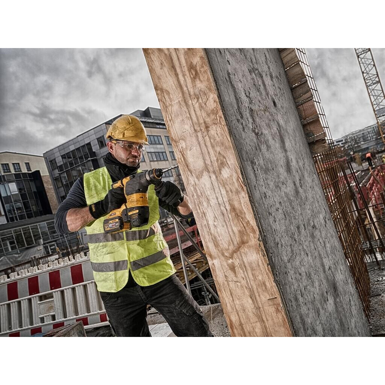 DeWalt - DCH333X2-QW (Profi Akku-Kombihammer 54V 9Ah, mit 2 Akkus, Überlastschutz/Motorbremse, max. 30mm Bohrdurchmesser in Holz/Beton, SDS-Plus)