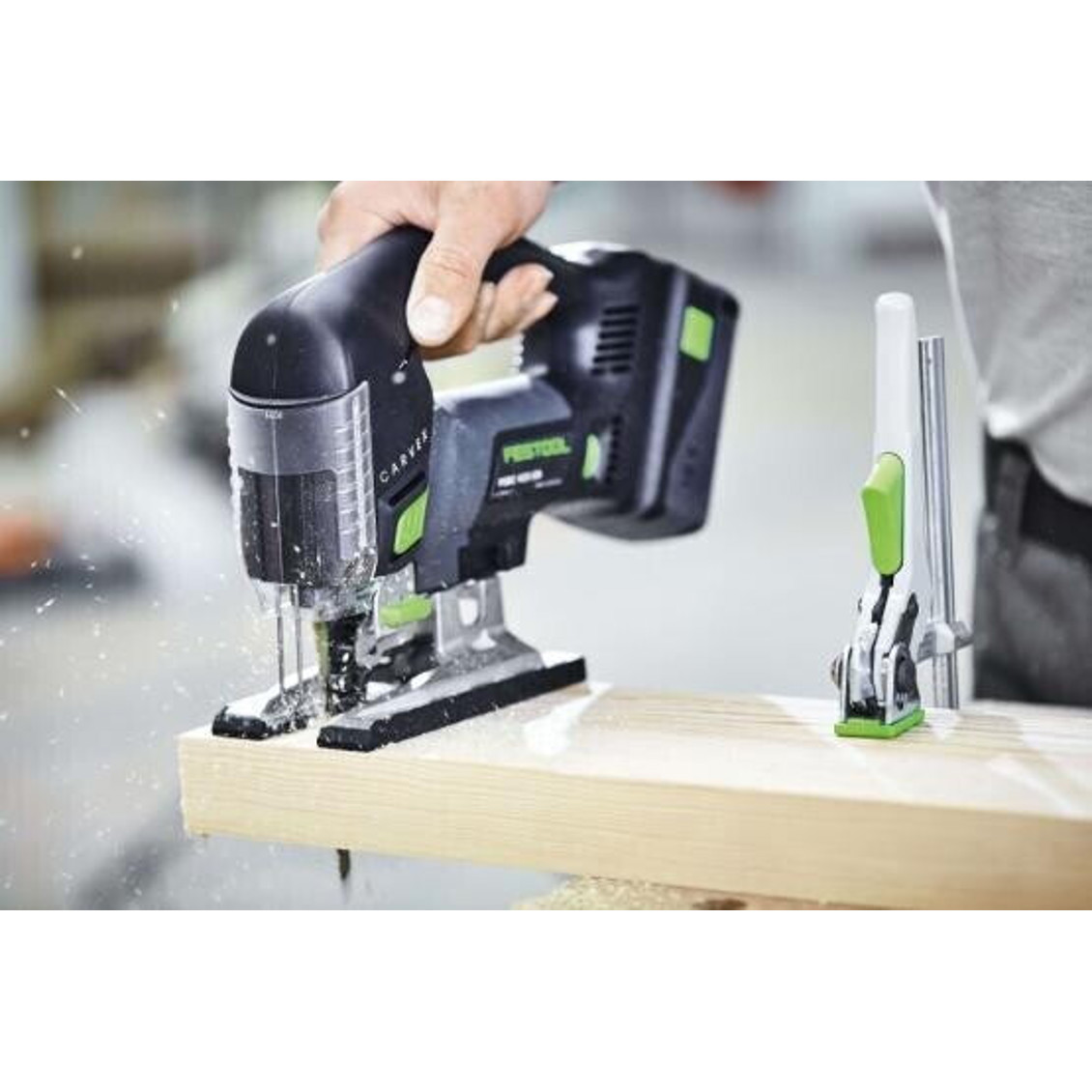 Festool - 420 Li 18 - CARVEX PSBC Pendelhubstichsäge mit LED-Licht und Softgriff, 120mm Schnitttiefe, 4 Ah Akku - Schwarz