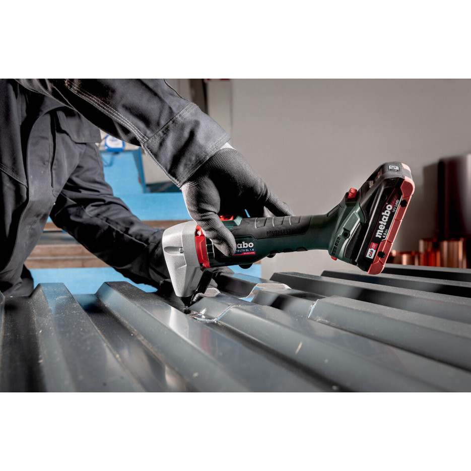 Metabo - NIV 18 LTX BL 1.6 - Akku-Knabber mit 18V, 5mm Schnittbreite, 40mm Radius, 2,6m/min Geschwindigkeit (601614850)