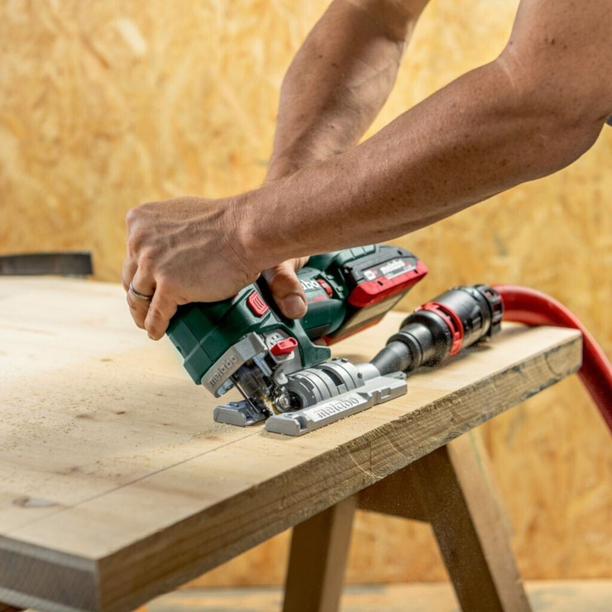 Metabo - STA 18 LTX 150 BL - Akku Pendelhubstichsäge mit 2 Akkus (Holz, LiHD, LED-Licht, bürstenloser Motor, Softgriff, 1.000-3.500 U/min)